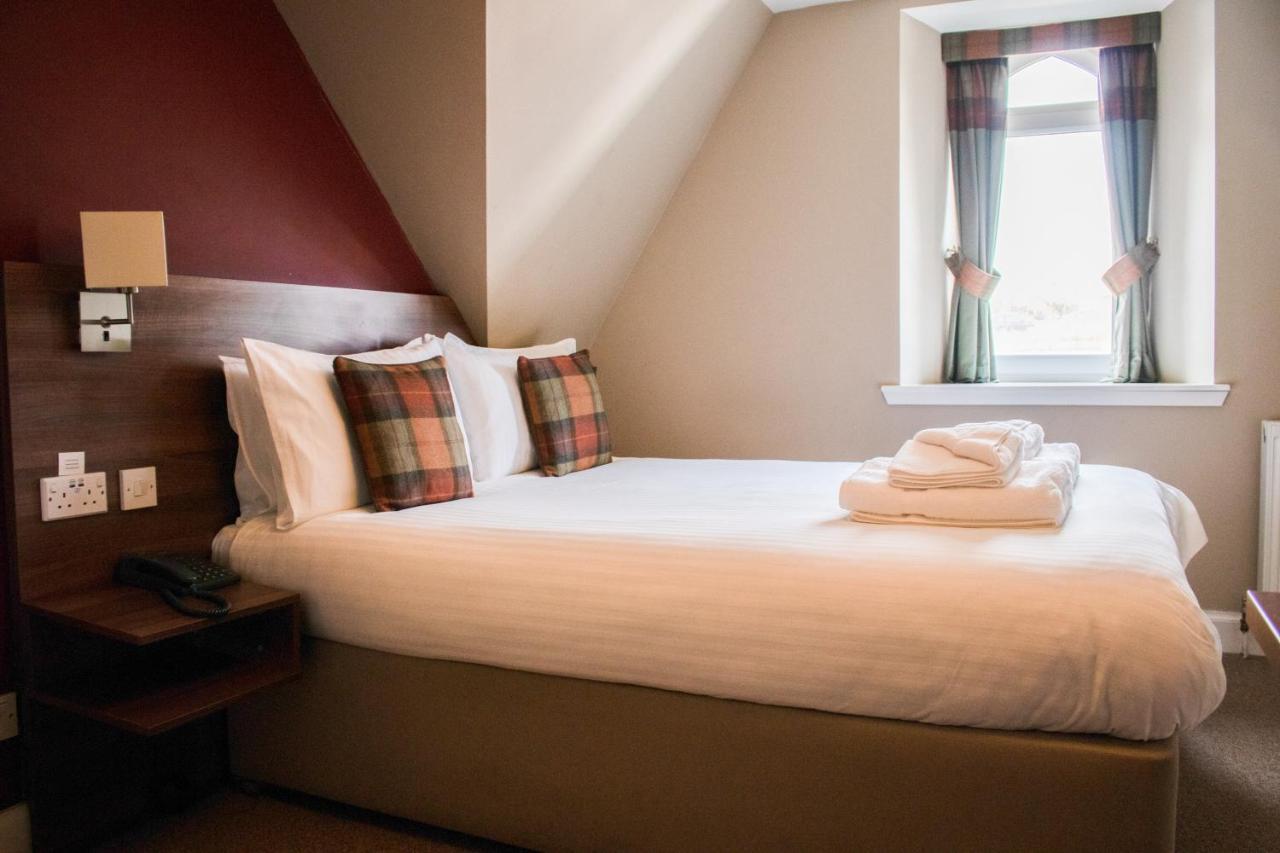 The Portree Hotel מראה חיצוני תמונה
