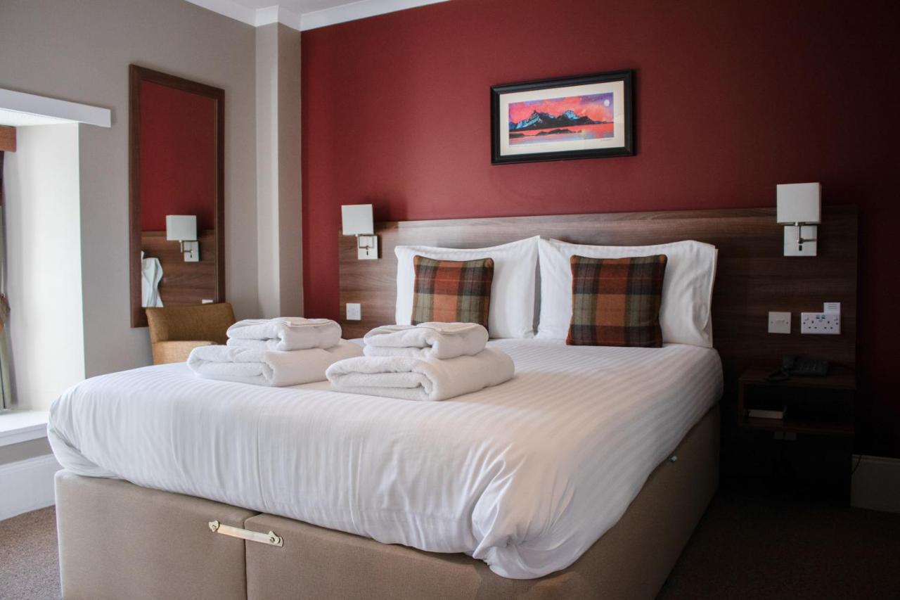 The Portree Hotel מראה חיצוני תמונה
