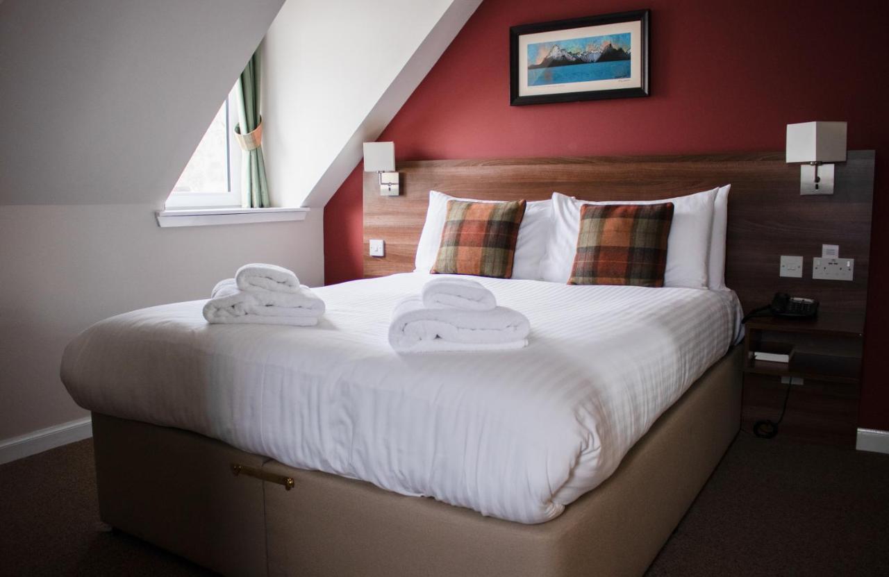 The Portree Hotel מראה חיצוני תמונה