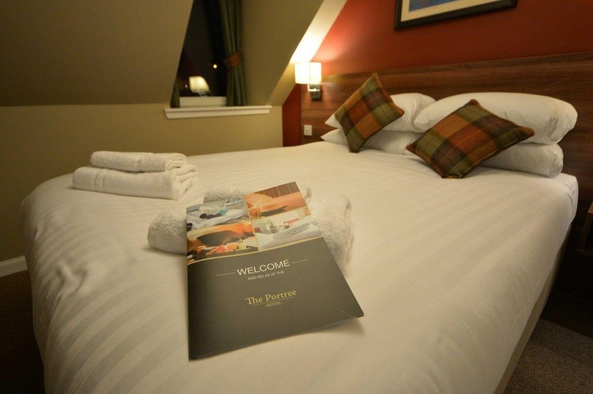 The Portree Hotel מראה חיצוני תמונה
